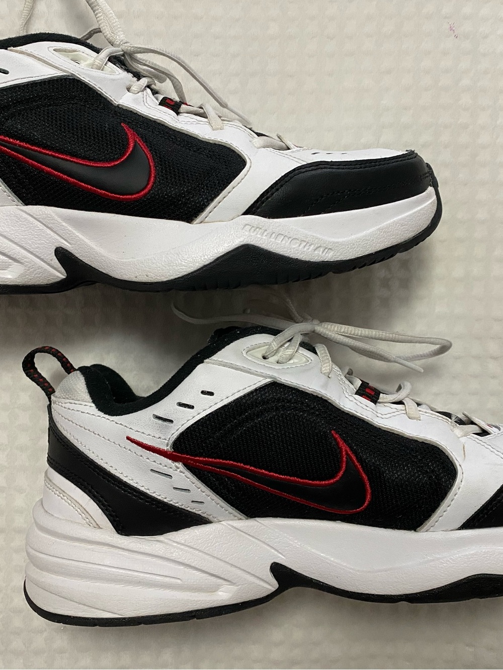 Nike Air Monarch Men’s White, Black & Red Athletic Sneakers - Picture 3 of 9
